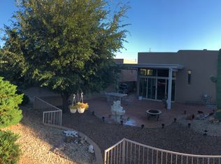 1022 W Blue Fox Rd, Green Valley, AZ 85614