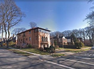 8435 Chevy Chase St, Jamaica, NY 11432