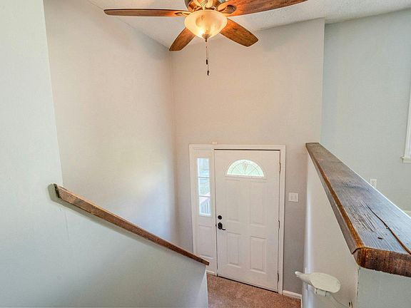 3rd image of 584 Rockbridge Dr SE
