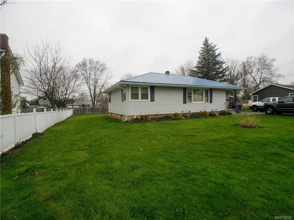 124 Elwood Ave, Medina, NY 14103