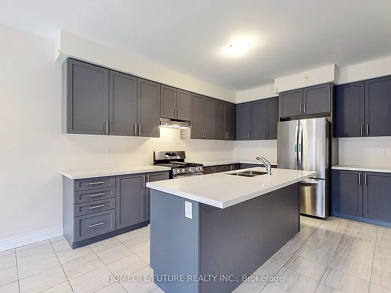 227 Heritage St — Photo 12