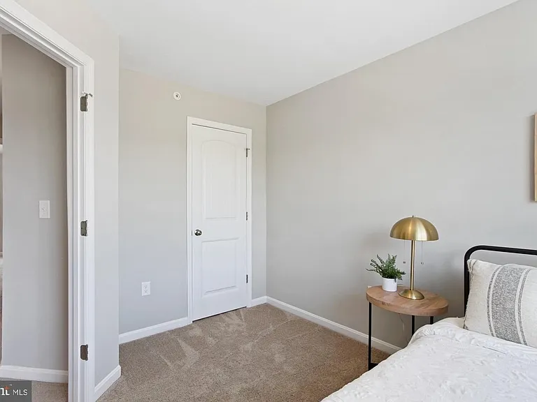 304 Avon Dr — Photo 17