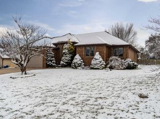 2472 N Honeysuckle Way, Springfield, MO 65802