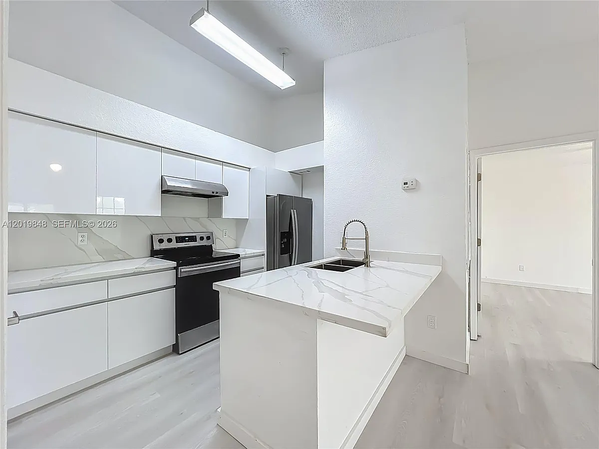 Building Photo - 2225 Metropolitan Way #1225