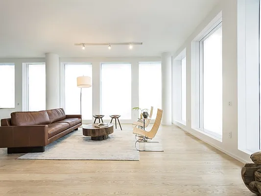 Sold by Sotheby's International Realty | media 11