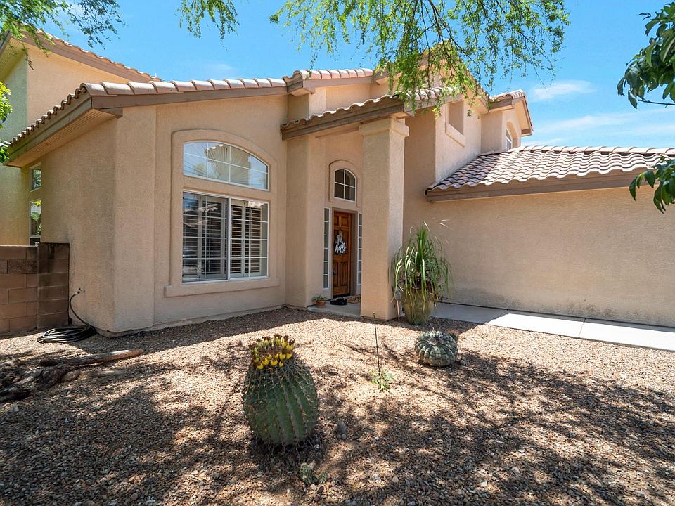 1st image of 3025 W Calle Lucinda