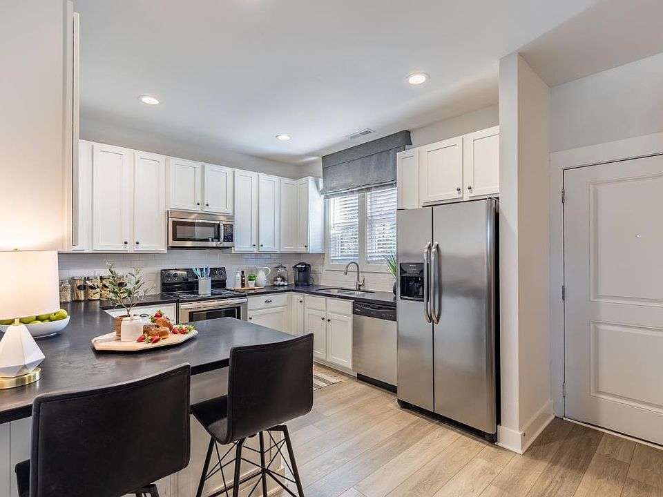 1st image of 7205 Bona Vista Pl #832