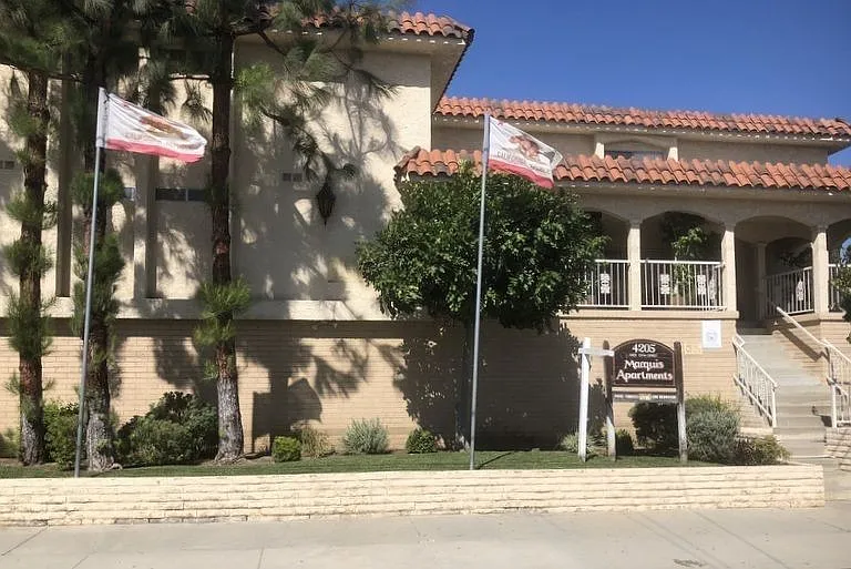 Marquis Apartments — Photo 2