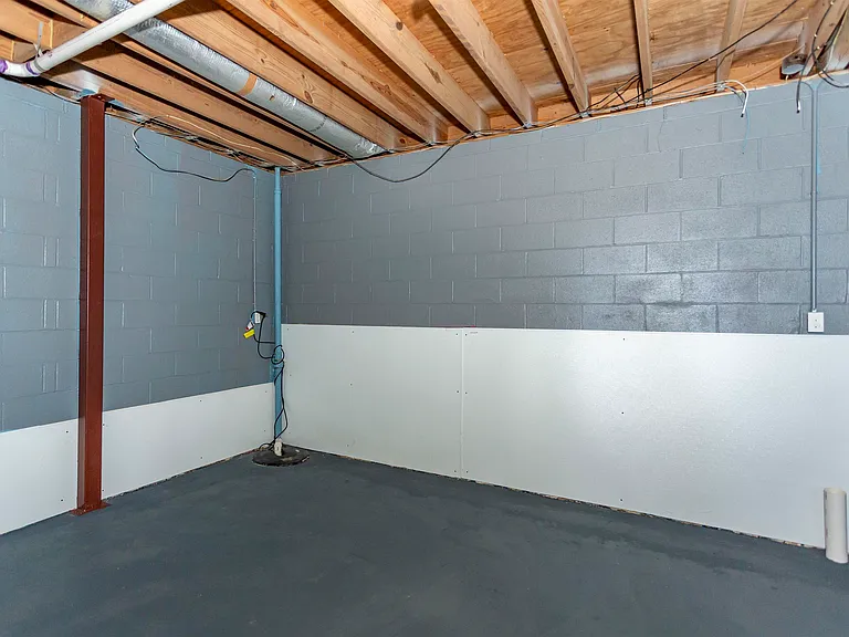 713 Jason Cir — Photo 37