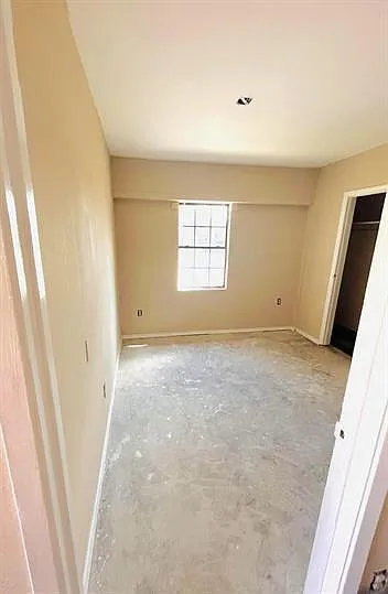 102 S Holland Ave — Photo 14