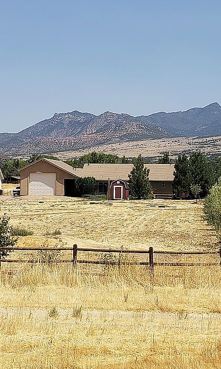 1st image of 1351 N Canyon Trails Dr