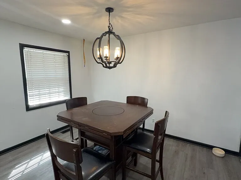 400 Winchester Rd — Photo 5