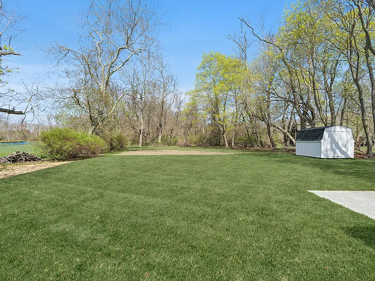 5075 Main Rd — Photo 15