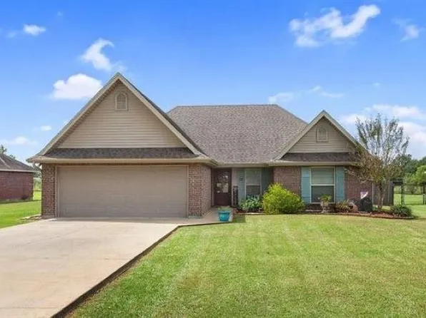 312 Barkley St, Iowa, LA 70647