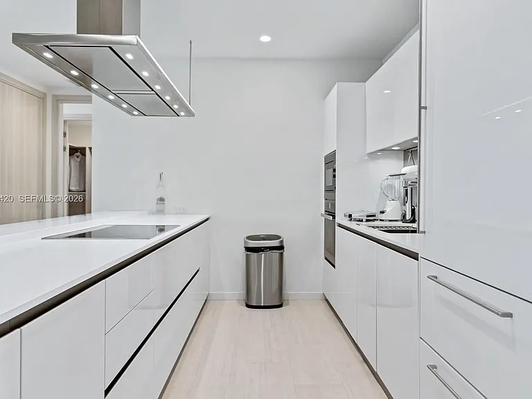 1000 Brickell Plz #Penthouse 6006 — Photo 7