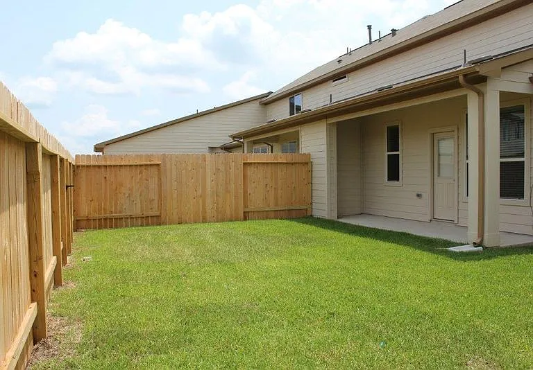 12251 Roy Mix Bohn Ln — Photo 11