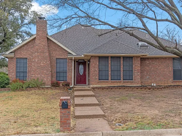 6801 Fair Meadows Dr, North Richland Hills, TX 76182