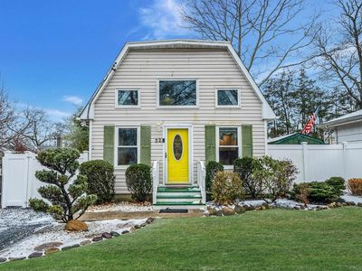 32 Florence Street, East Patchogue, NY, 11772