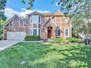 11120 W 109th Ter, Overland Park, KS 66210