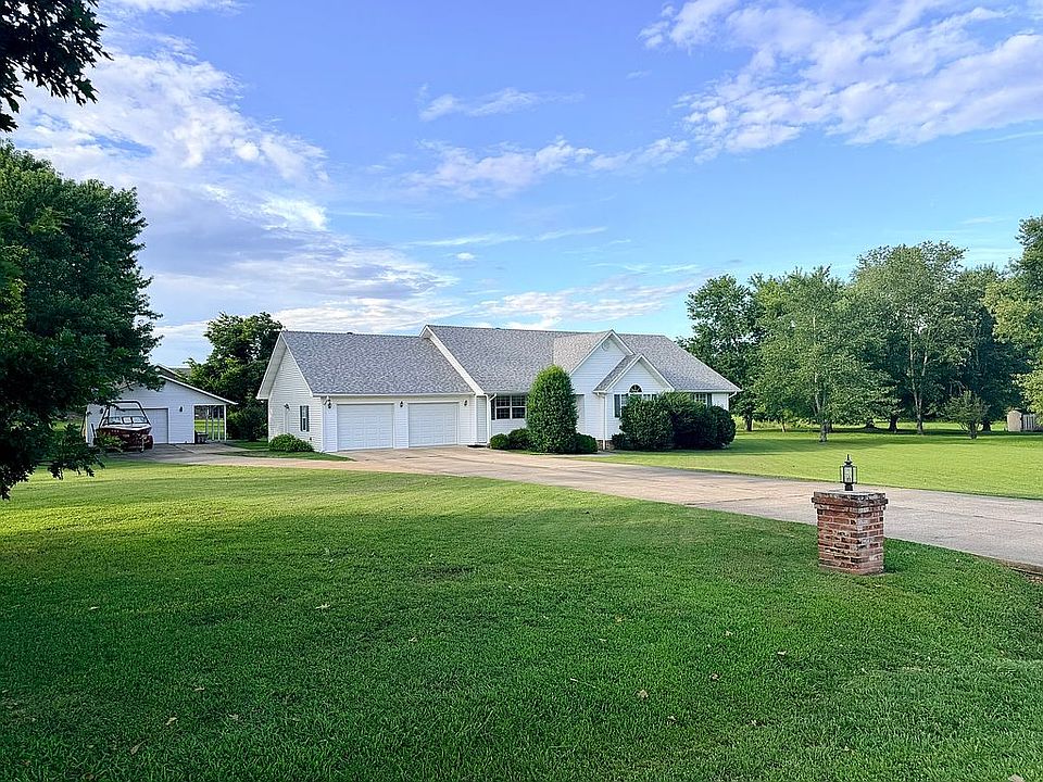1st image of 5703 Lake Shore Dr