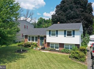 53 Oak Ridge Dr, Lancaster, PA 17603
