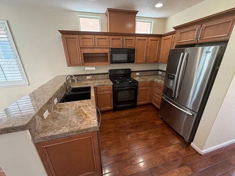 5028 Ocean Ln — Photo 5