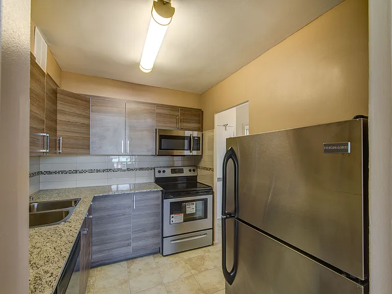 2600 Don Mills Rd — Photo 38