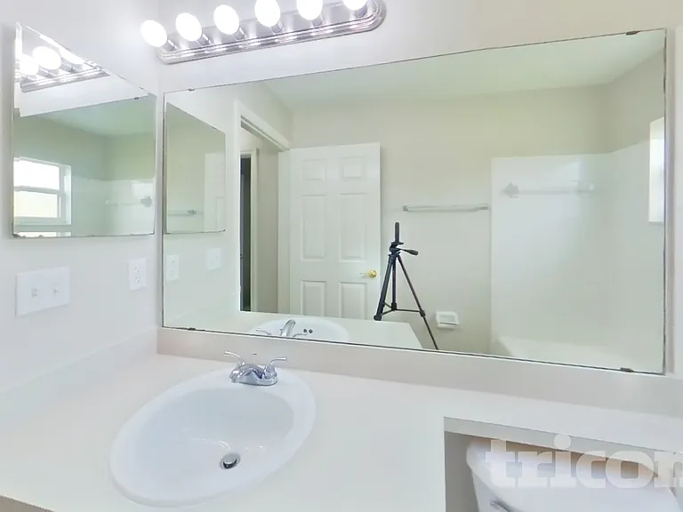 7833 Manor Dr — Photo 13