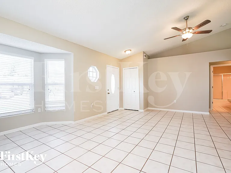 873 Jarnac Dr — Photo 4