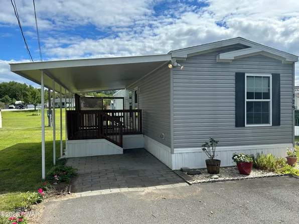 129 Green Acres Ln, Milford, PA 18337