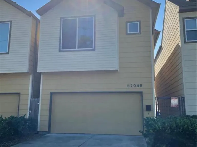 5204 Hershe St #B — Photo 1