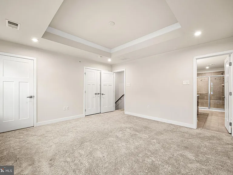 220 Chase Dr — Photo 17