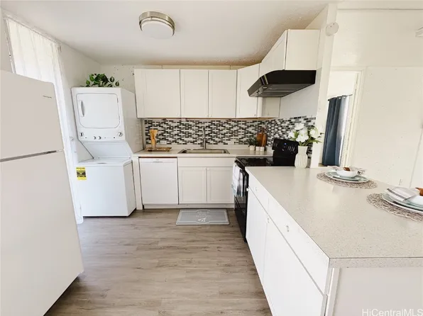 95-019 Waihonu St APT B203, Mililani, HI 96789
