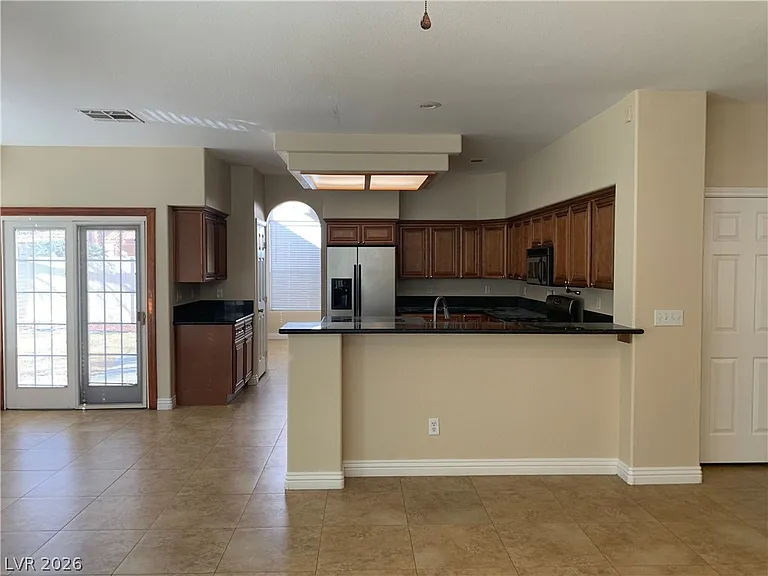 8441 Bay Point Dr — Photo 4