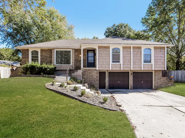 7912 Southview Dr, Grandview, MO 64030
