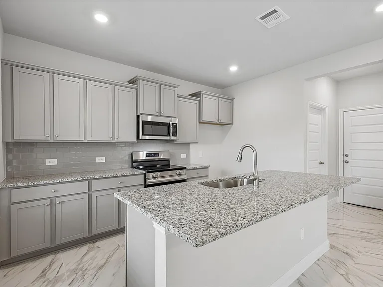 10 Greenbriar Loop — Photo 3