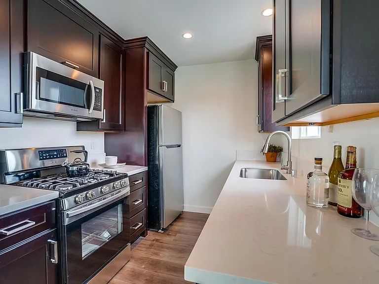 11853 Manor Dr — Photo 13