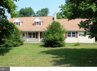 706 Middle Rd, Perkasie, PA 18944