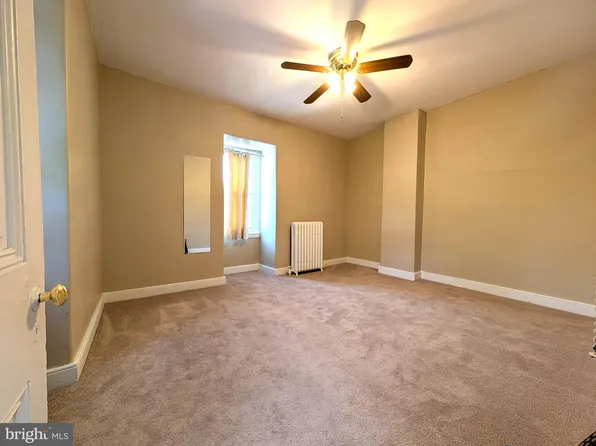 3800 Terrace St Floor 3, Philadelphia, PA 19128