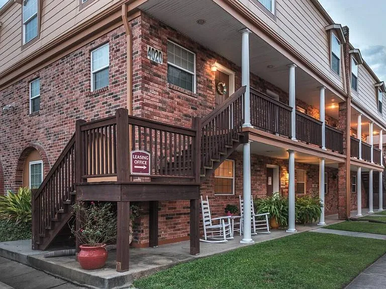 Regency at Metairie — Photo 13