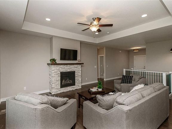 5th image of 2412 7th Avenue Ct SW