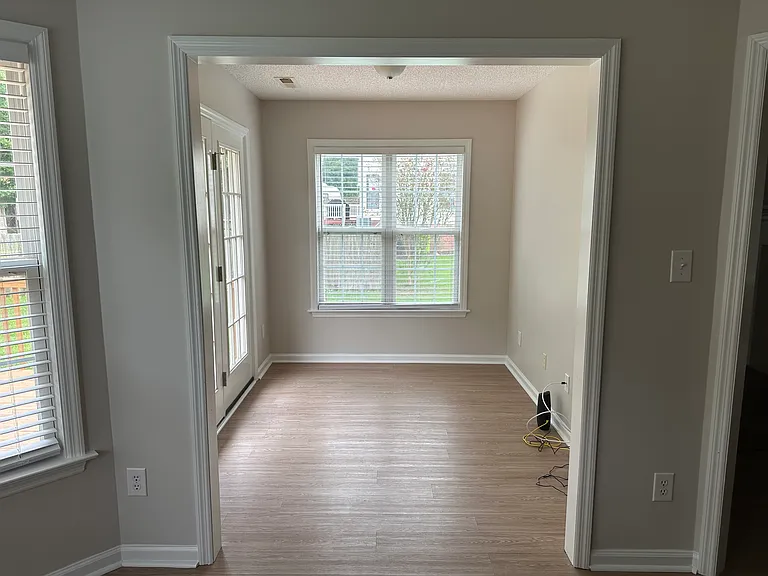 421 Holly Ln — Photo 27