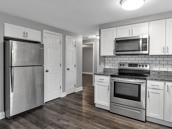 2nd image of 77 Glenhaven Dr