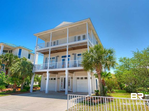 2nd image of 3207 Mariner Cir