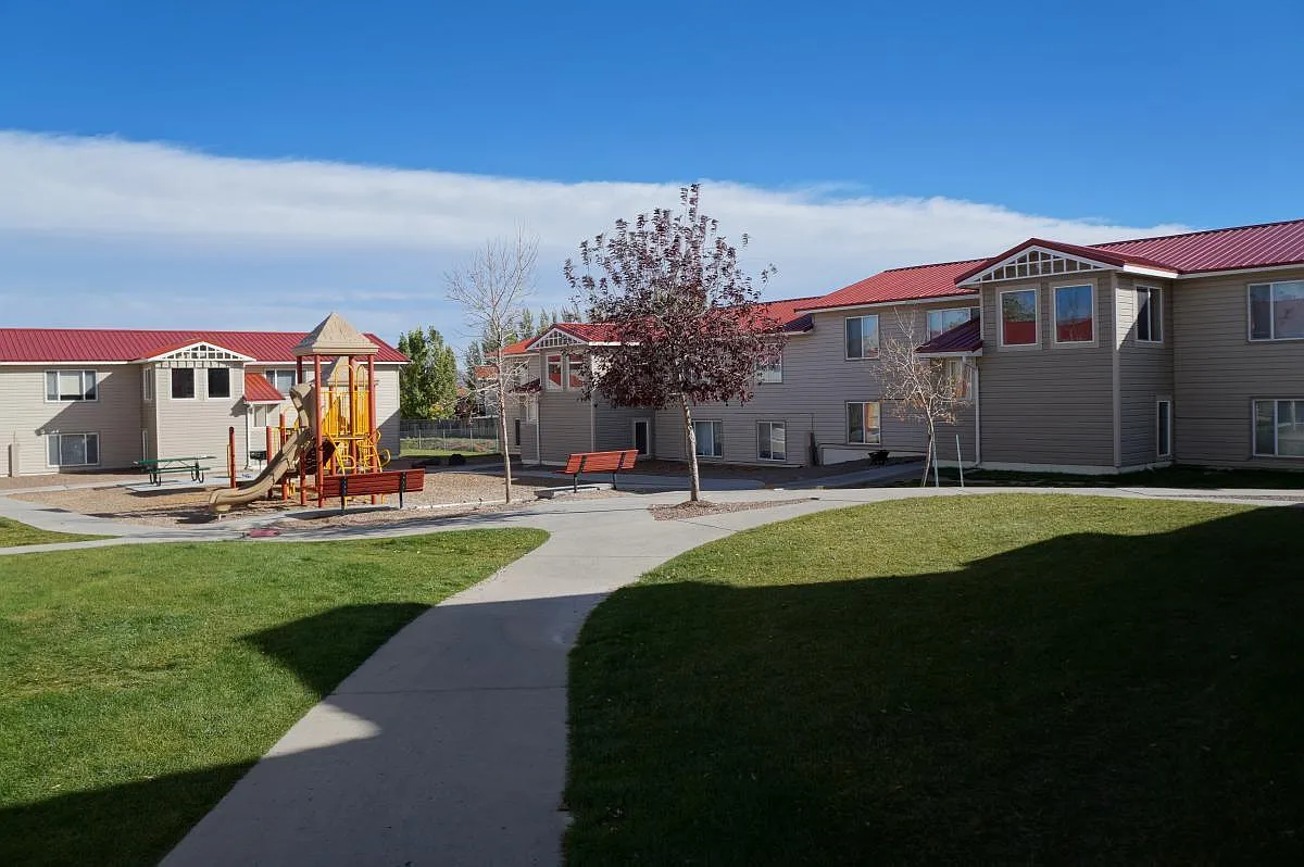 Rock Butte Apartments — Photo 2