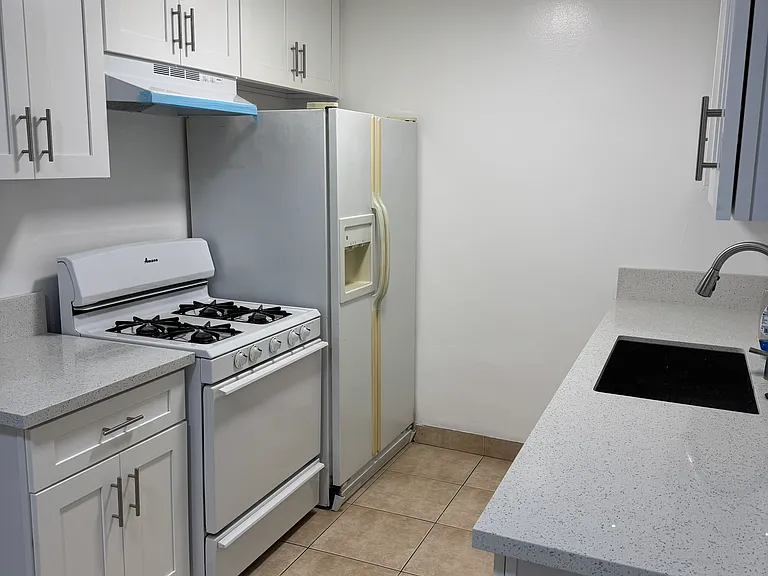 1036 Winchester Ave #3 — Photo 6
