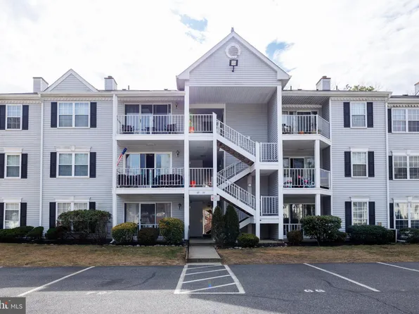 72 Arapaho Pl, Absecon, NJ 08205