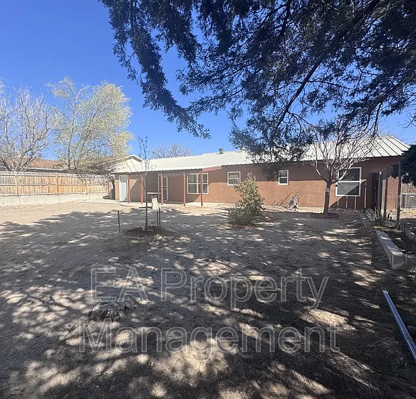 1702 Halo Cir SE — Photo 24