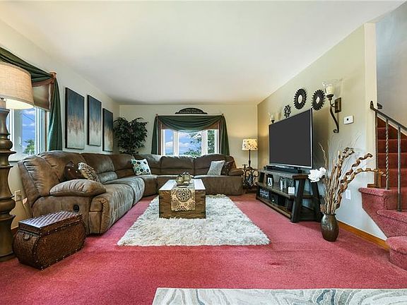 3rd image of 9 Franklin Ave