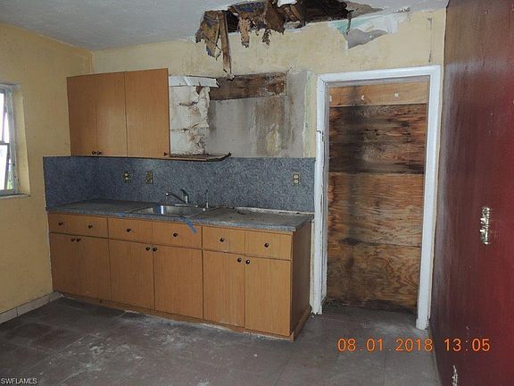 3rd image of 815 S West C Owen Ave